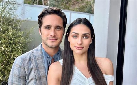 diego boneta gay|Diego Boneta is Dating Mexican Actress Renata Notni